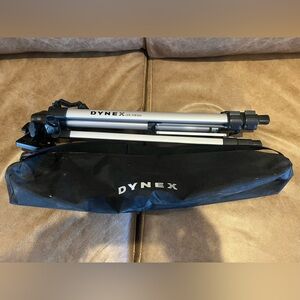 Dynex lightweight tripod